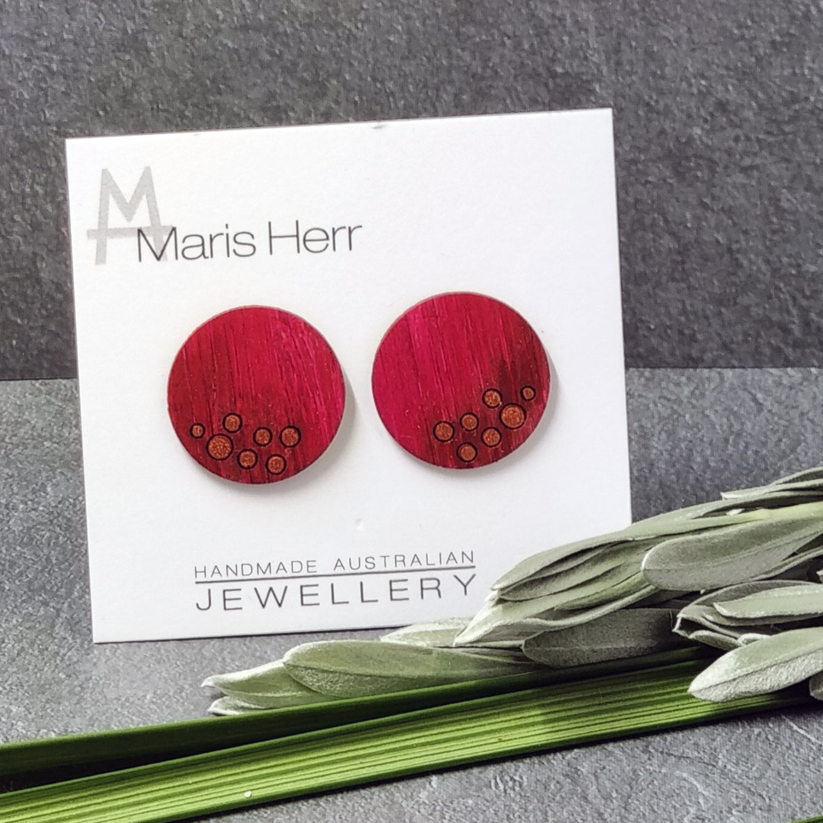 Raspberry Stud