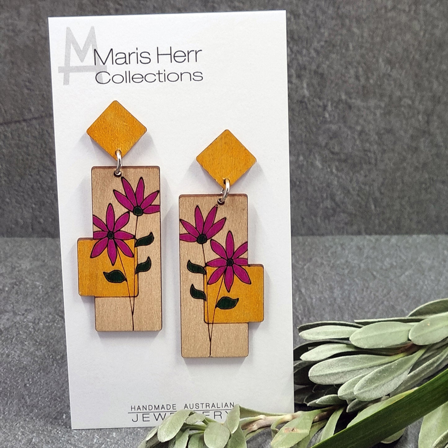 Botanicals Daisy - Coffee