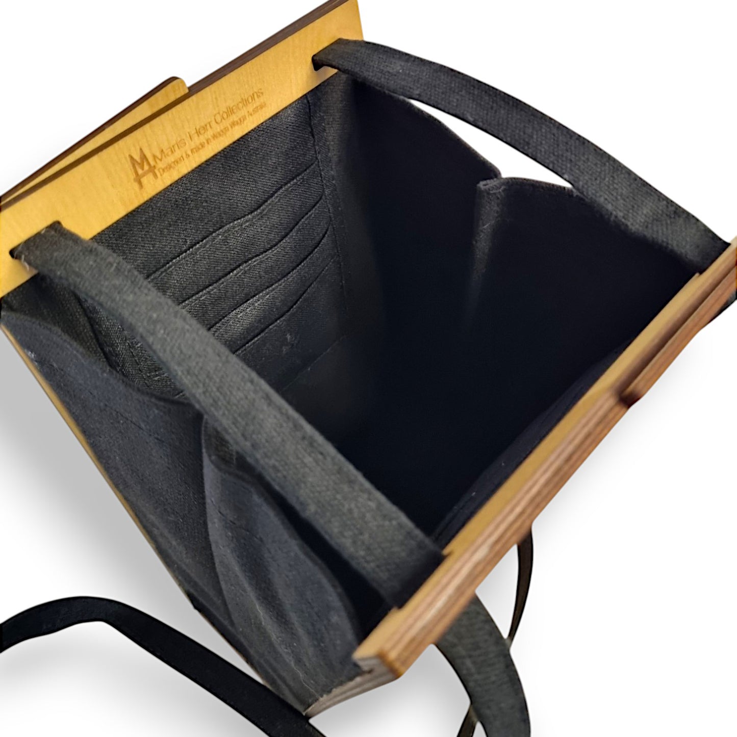 Sasafrass - Portrait Cross Body Bag